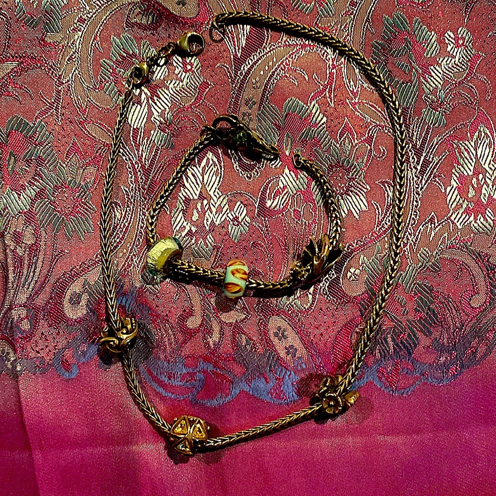Troll beads, 6 beautiful beads with troll beads necklace and bracelet.